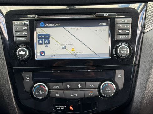 Used 2015 Nissan Rogue SL w/ SL Premium Package AWD/4WD image 23