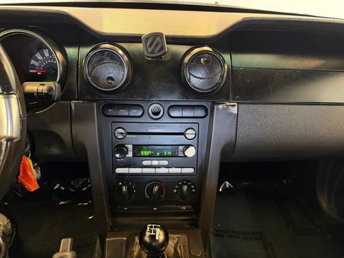 Used 2005 Ford Mustang GT Premium RWD image 16