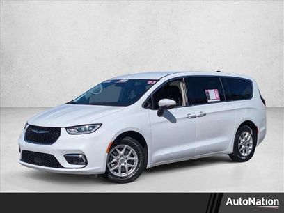 Used 2023 Chrysler Pacifica Touring-L