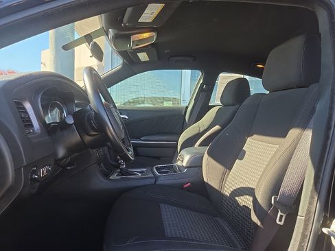 Used 2023 Dodge Charger SXT image 9