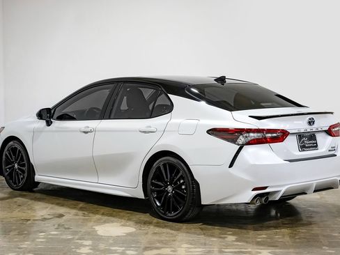 Used 2022 Toyota Camry XSE image 10