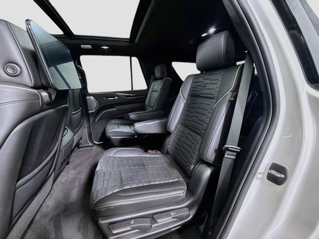 Used 2024 Cadillac Escalade Sport Platinum w/ LPO, ONYX Package AWD/4WD image 26