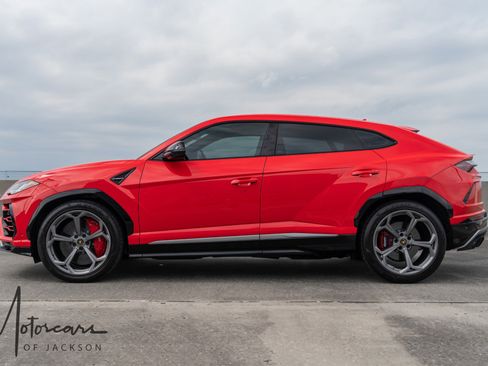 Used 2019 Lamborghini Urus AWD/4WD image 8