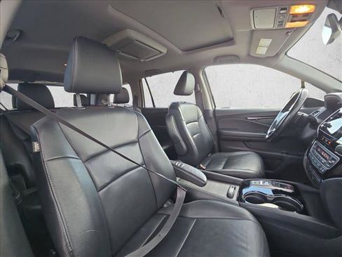 Used 2021 Honda Pilot Touring image 20