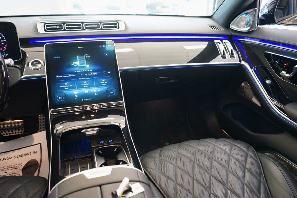 Used 2023 Mercedes-Benz S 580e 4MATIC Sedan image 13