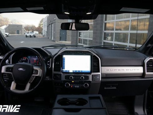 Used 2022 Ford F350 Lariat w/ Tremor Off-Road Package image 42