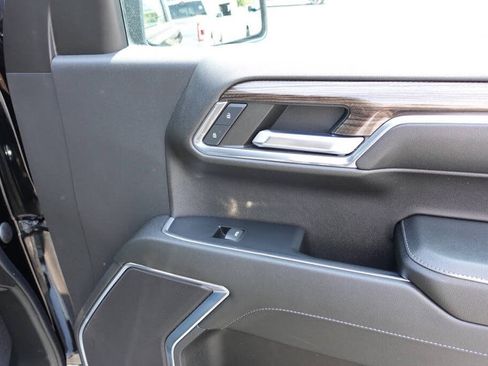 Used 2024 Chevrolet Silverado 1500 LT AWD/4WD image 35