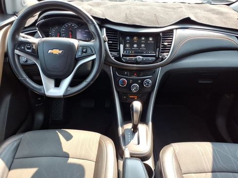Used 2018 Chevrolet Trax LT w/ LT Convenience Package AWD/4WD image 15
