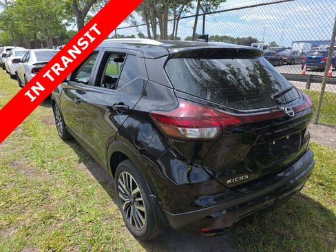 Used 2023 Nissan Kicks SV image 5