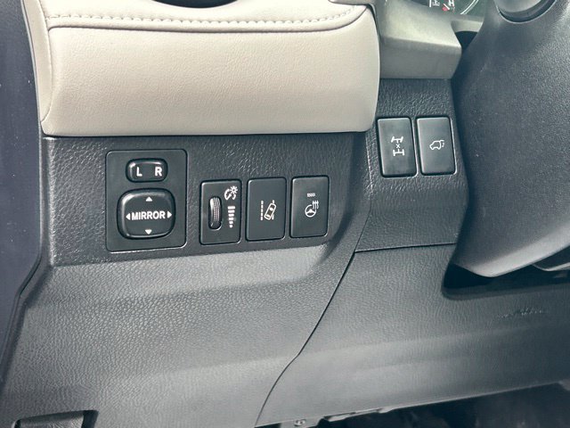 Used 2017 Toyota RAV4 Platinum w/ All Weather Liner Package AWD/4WD image 23