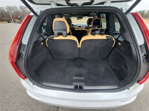 Used 2018 Volvo XC90 T6 Momentum w/ Momentum Plus Package image 31