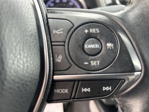 Certified 2020 Toyota Camry XLE w/ Four Season Floor Mat Package FWD image 11
