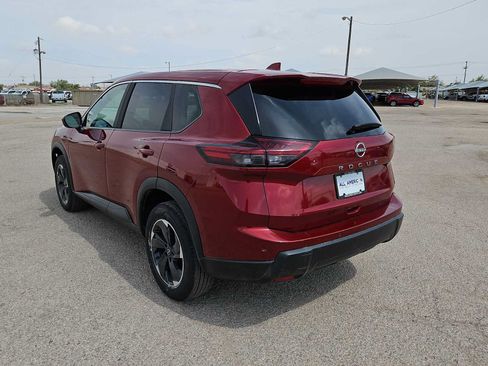 Used 2025 Nissan Rogue SV FWD image 6