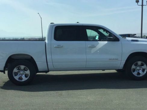 Used 2022 RAM 1500 Big Horn AWD/4WD image 9