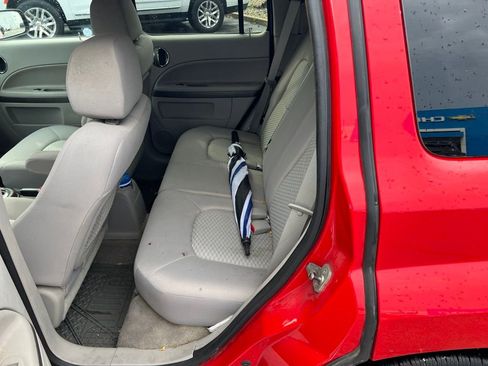 Used 2011 Chevrolet HHR LT w/ LT Preferred Equipment Group FWD image 5