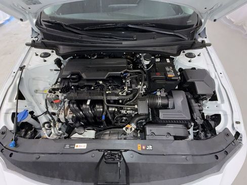 Used 2024 Hyundai Elantra SEL w/ Convenience Package image 12