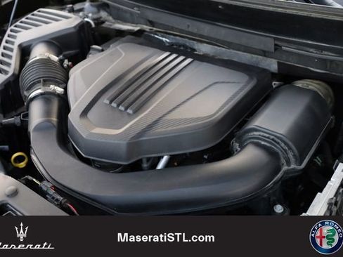 Used 2024 Chevrolet Traverse RS image 8