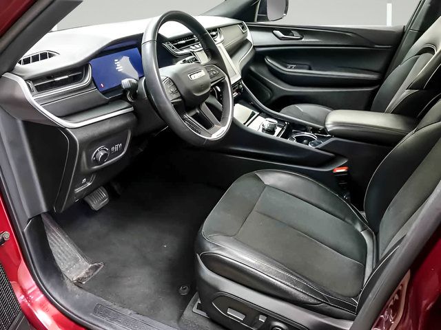 Used 2023 Jeep Grand Cherokee L Laredo AWD/4WD image 10
