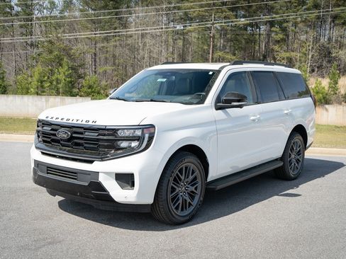 New 2026 Ford Expedition Platinum w/ Stealth Appearance Package image 11