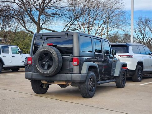 Used 2018 Jeep Wrangler Unlimited Sport S image 7