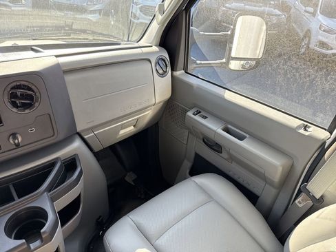 New 2024 Ford E-450 and Econoline 450 Super Duty w/ Driver's Safety Package RWD image 12