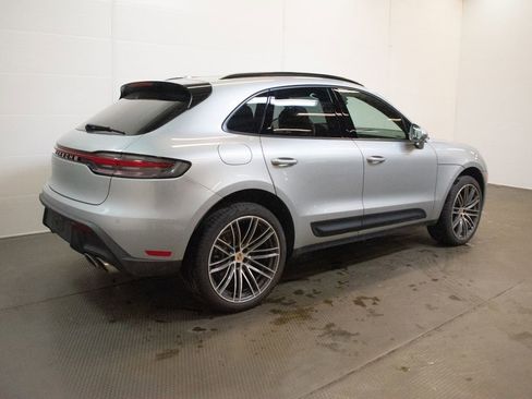 Certified 2026 Porsche Macan AWD/4WD image 10