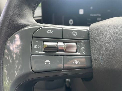 Used 2024 Kia EV9 Land AWD/4WD image 11