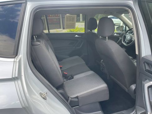 Used 2018 Volkswagen Tiguan S FWD image 17