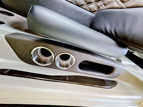 Used 2025 GMC Savana 2500 w/ Driver Convenience Package image 44