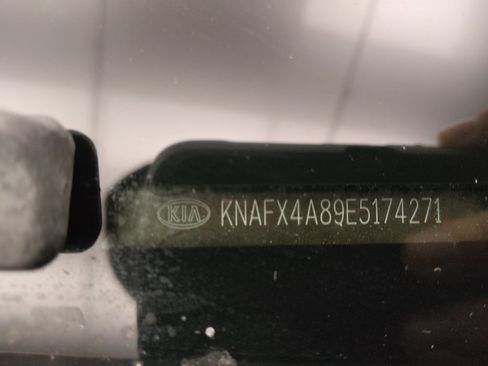 Used 2014 Kia Forte EX image 33