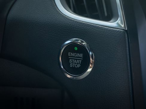 Used 2022 Ford Edge ST w/ Cargo Accessory Package image 41