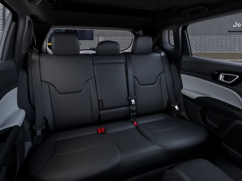 New 2026 Jeep Compass Limited image 15