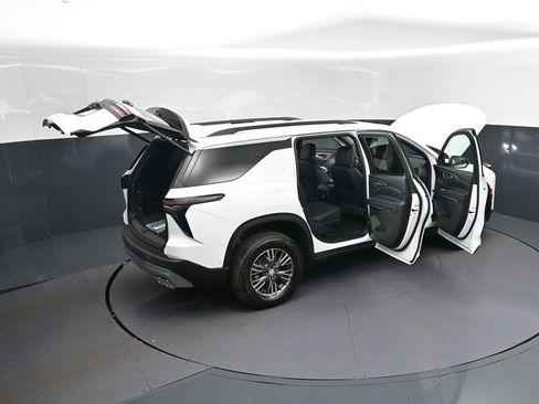 New 2026 Chevrolet Traverse LT w/ Enhanced Driving Package FWD image 50