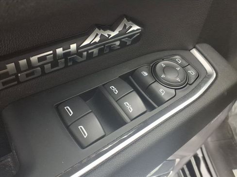 Used 2023 Chevrolet Silverado 1500 High Country image 8