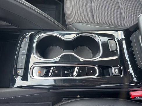 Used 2023 Buick Envision Preferred image 16