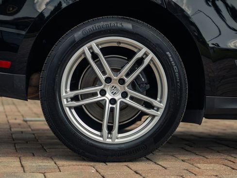 Used 2022 Porsche Macan AWD/4WD image 13