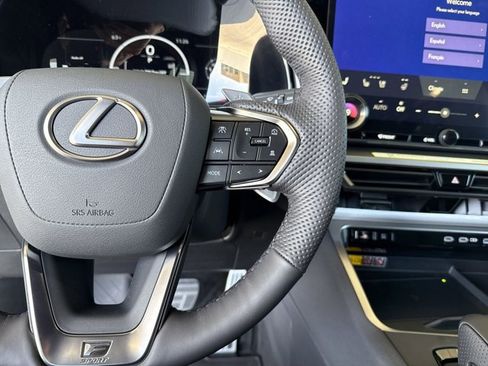 Certified 2026 Lexus TX 500h AWD w/ Technology Package image 24