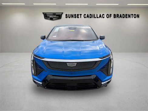 New 2026 Cadillac Optiq Luxury 2 image 2