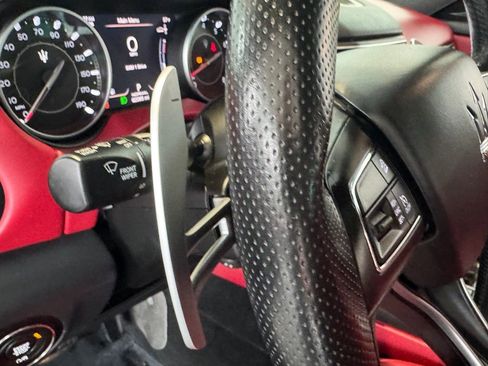 Used 2021 Maserati Levante GranSport image 41