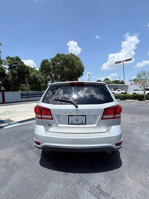 Used 2012 Dodge Journey SXT w/ Flexible Seating Group FWD image 6