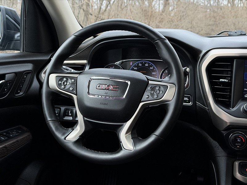 Used 2023 GMC Acadia Denali w/ Denali Technology Package AWD/4WD image 10