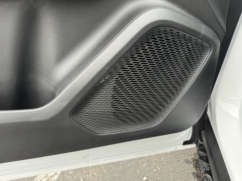 New 2026 Chevrolet Equinox EV LT image 12