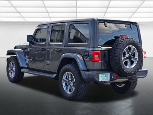 Used 2018 Jeep Wrangler Unlimited Sahara w/ LED Lighting Group AWD/4WD image 18