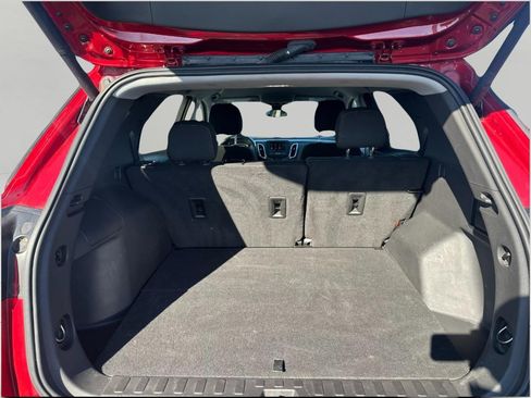 Used 2023 Chevrolet Equinox LT FWD image 9
