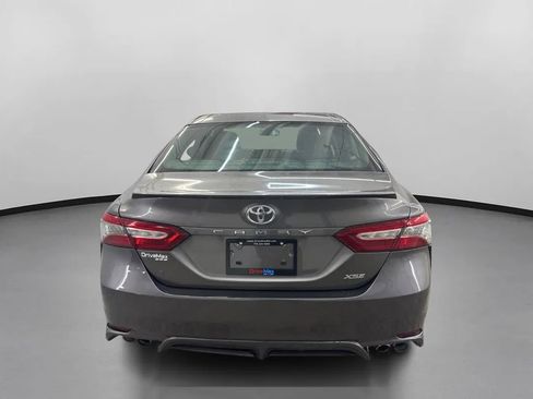 Used 2018 Toyota Camry XSE image 8