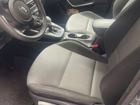 Used 2020 Kia Soul LX FWD image 4