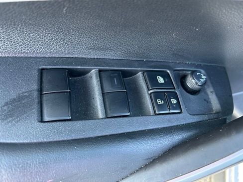 Used 2021 Toyota Corolla SE FWD image 17