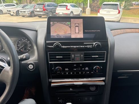 Used 2024 Nissan Armada SL w/ Captain's Chairs Package image 27