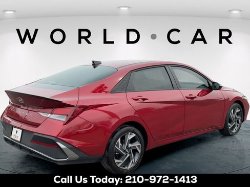 Certified 2025 Hyundai Elantra Sport FWD image 3