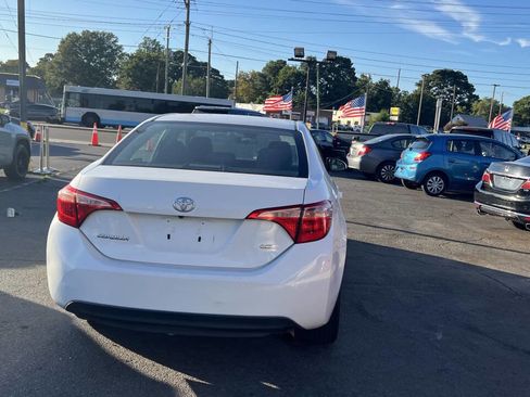 Used 2019 Toyota Corolla LE image 10